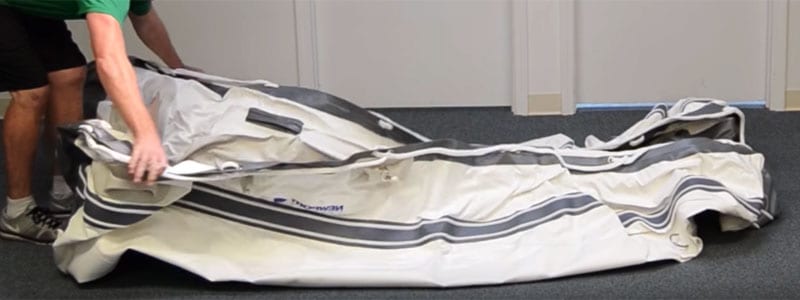 how-to-inflate-inflatable-boat-step-1